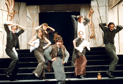 Mi újság, múlt század? Mi újság, múlt század?