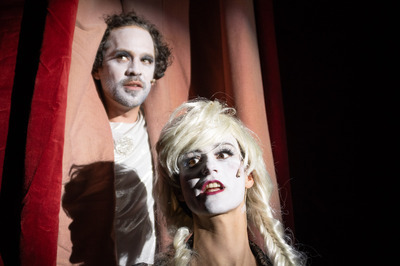 Angyalok a lombok között