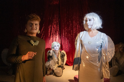 Angyalok a lombok között